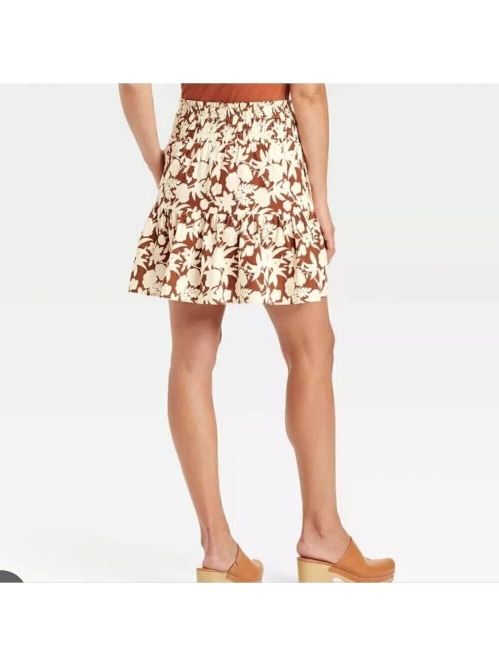NWT WomenUniversal Thread Brown Floral Tiered Side Pockets Mini Skirt Size S